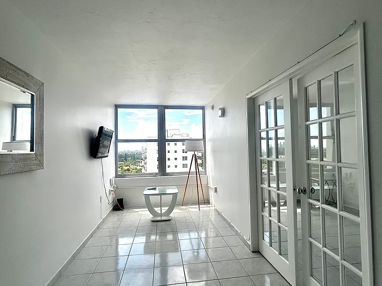 2899 Collins Ave #1402 — Photo 1
