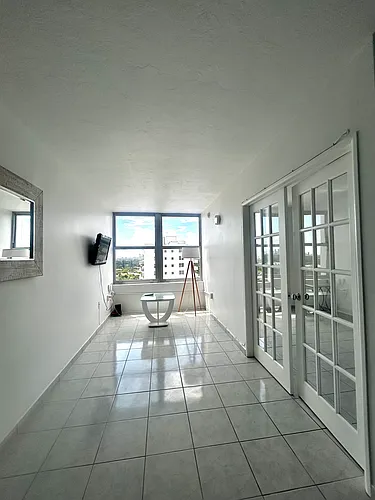 2899 Collins Ave Photo 1 2899 Collins Ave Photo 1