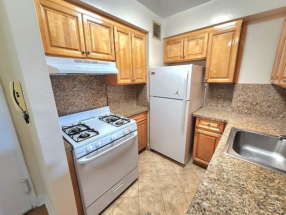 2nd image of 8471 168th Pl #W5