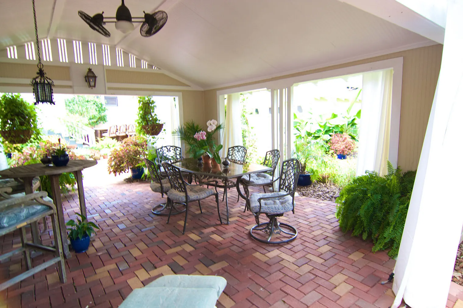 1 bed, 1.0 bath, 775 sqft, $5,961 — Photo 3