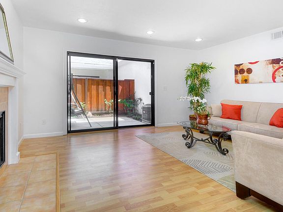 5th image of 409 Crescent Ave