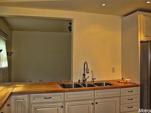 2nd image of 800 U St