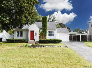 2052 Caldicott Rd, Schenectady, NY 12303