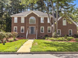 951 Forest Lakes Cir, Chesapeake, VA 23322