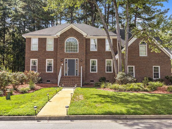 951 Forest Lakes Cir