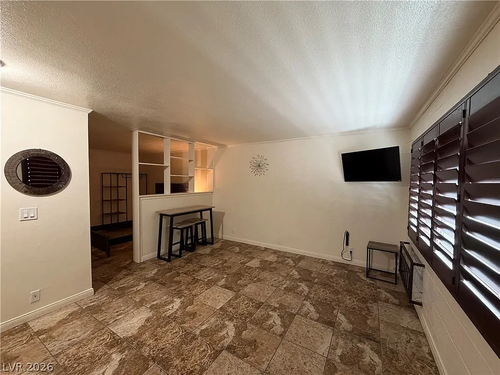 1 bed, 1.0 bath, 416 sqft, $900 — Photo 4