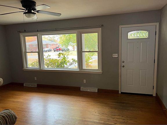 2nd image of 5301 Axtell Ave