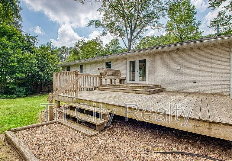 212 Hilltop Dr — Photo 34