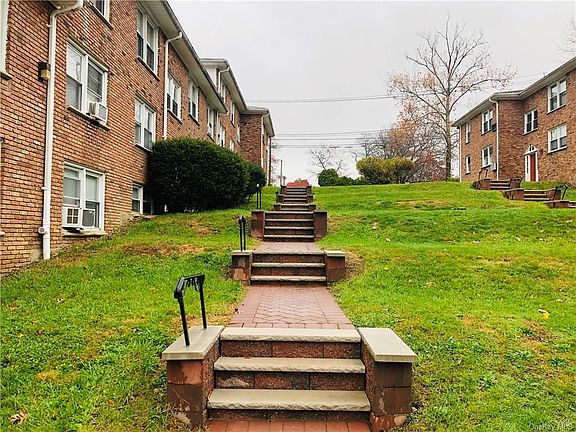 2nd image of 131 N Main St APT 6D