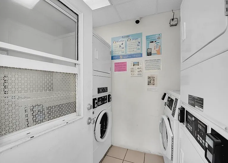 2230 NE 56th Pl #210 — Photo 8