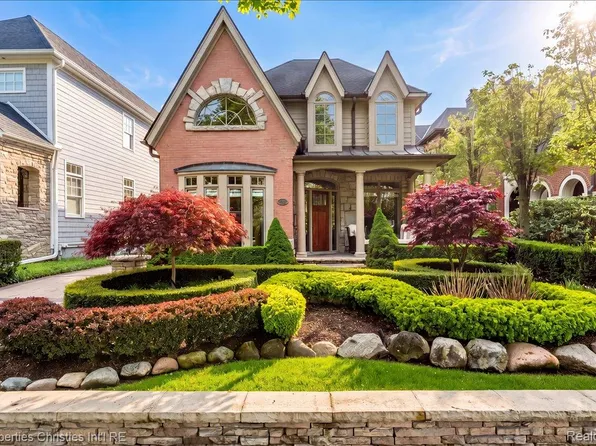517 W Frank St, Birmingham, MI 48009