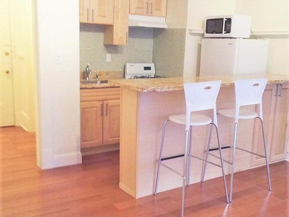 2nd image of 1140 Sutter St #408