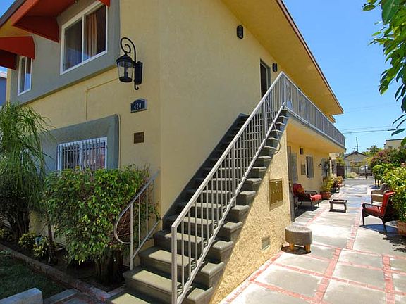2nd image of 420 Broadway St APT 1