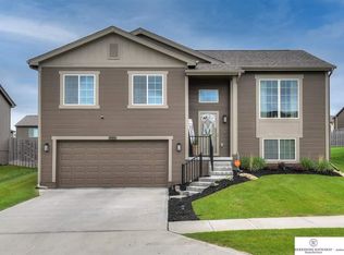 13911 Wyoming St, Omaha, NE 68142