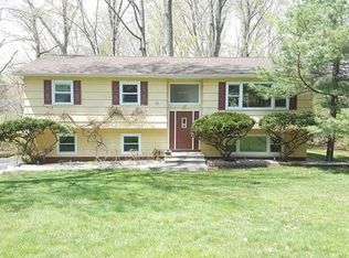 13 S Van Dyke Ave, Airmont, NY 10901