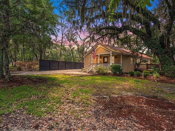 3rd image of 538 River Rd