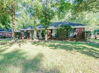 10664 Deakle Ct, Grand Bay, AL 36541