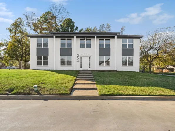 253 Locust St S, Sulphur Springs, TX 75482