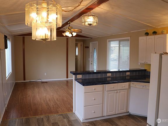 3rd image of 159 136th Street S #16