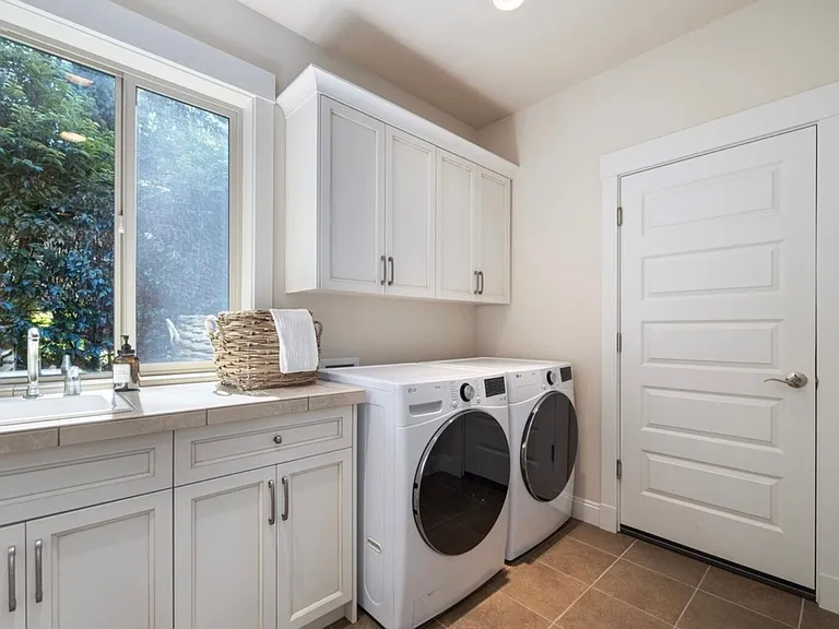 8798 Wood Duck Way — Photo 32