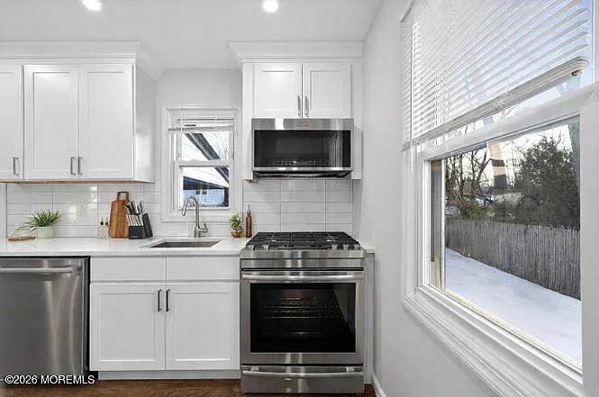 5 Lois Ave — Photo 18