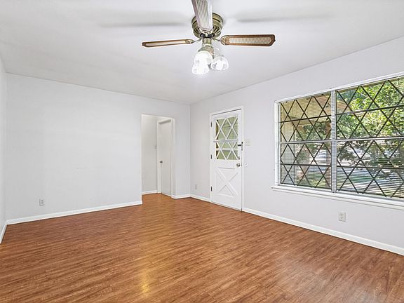 4th image of 130 Algarita Rd
