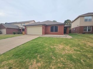 9753 Stoney Bridge Rd, Fort Worth, TX 76108