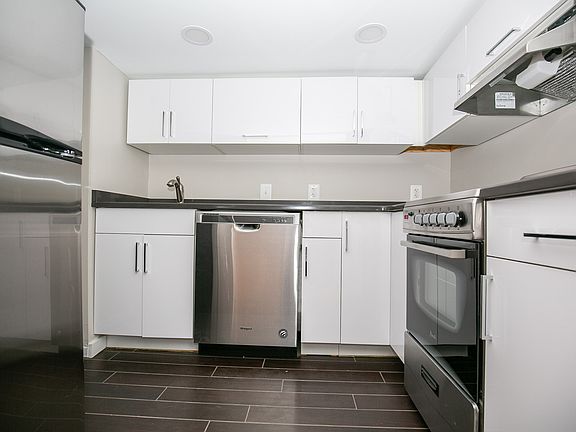 5th image of 927 Pine St APT 202