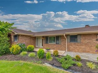 1675 Pilot Mountain Rd, Hendersonville, NC 28792