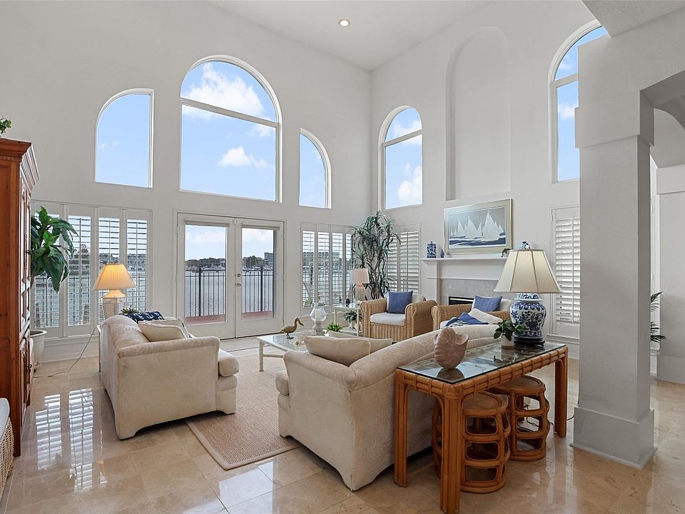 1st image of 1615 Corniche St