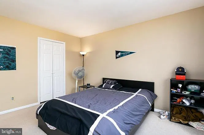 2 bed, 1024 sqft, $2,050 — Photo 1