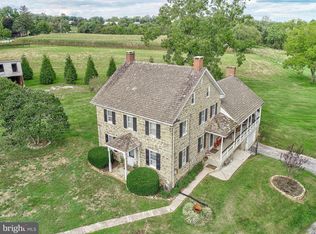 32 Protectory Rd, Abbottstown, PA 17301