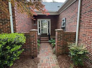 1805 Country Club Dr, High Point, NC 27262