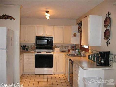 5th image of 53 Winnebago Dr