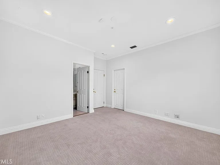 21004 Mendenhall Ct — Photo 55