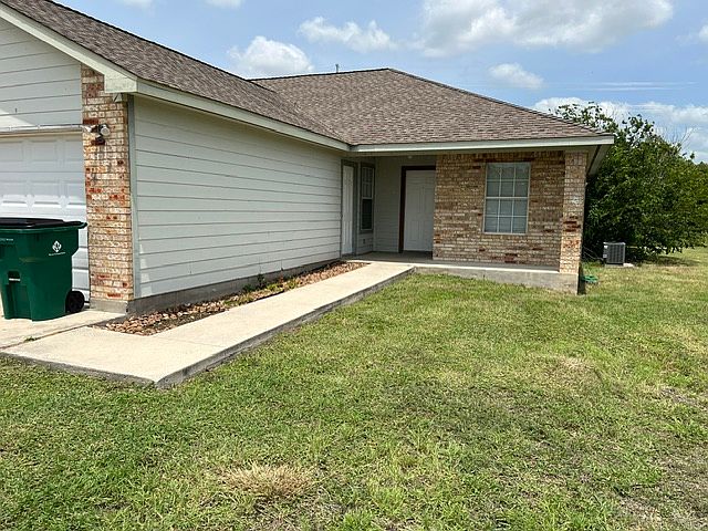 1st image of 512B Crest Dr