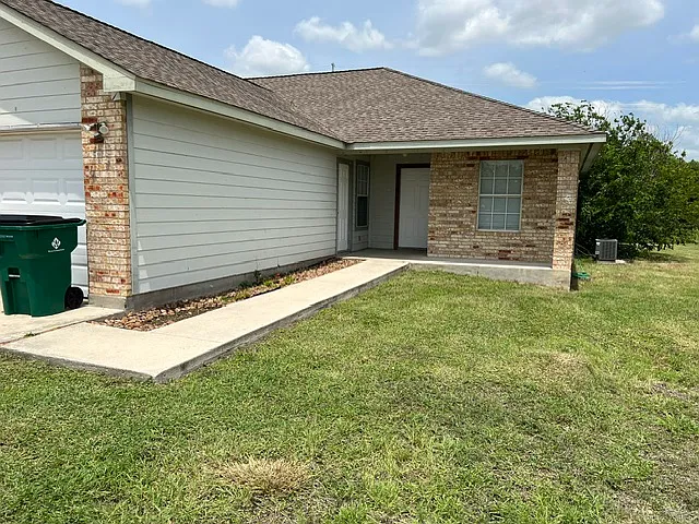512B Crest Dr