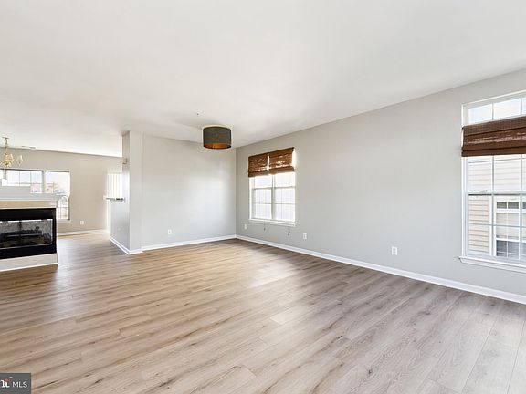 5th image of 5113 Anchorstone Dr #415