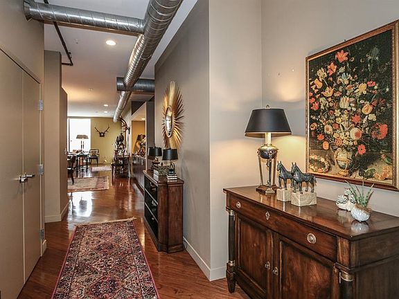 4th image of 111 Harries St APT 406