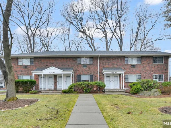 5303 Christopher St, Ramsey, NJ 07446