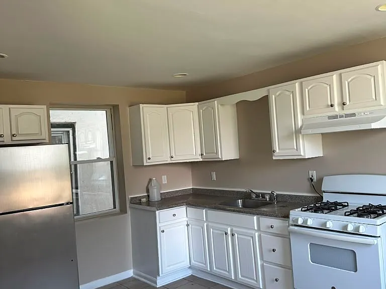 1312 Mattison Ave — Photo 8