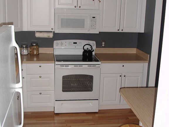 4th image of 724 Tinkers Ln