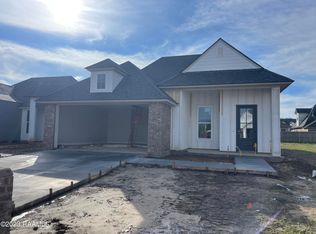 112 Lakes Edge Dr, Broussard, LA 70518
