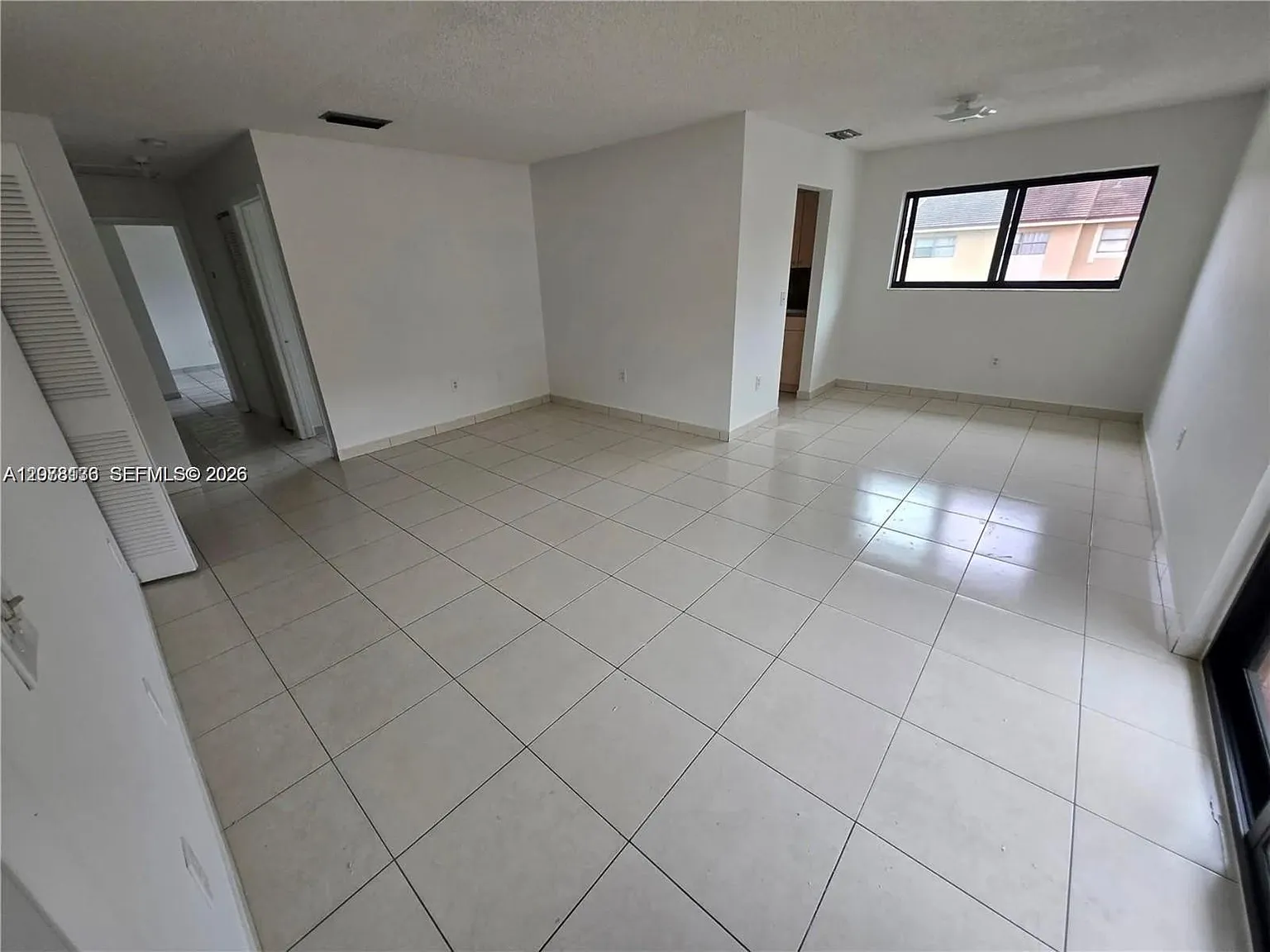 Crystal Lake Villas Condo — Photo 4