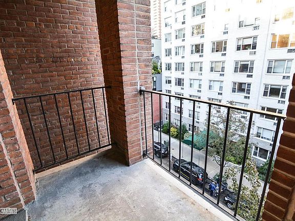 3rd image of 430 E 77th St APT 6B