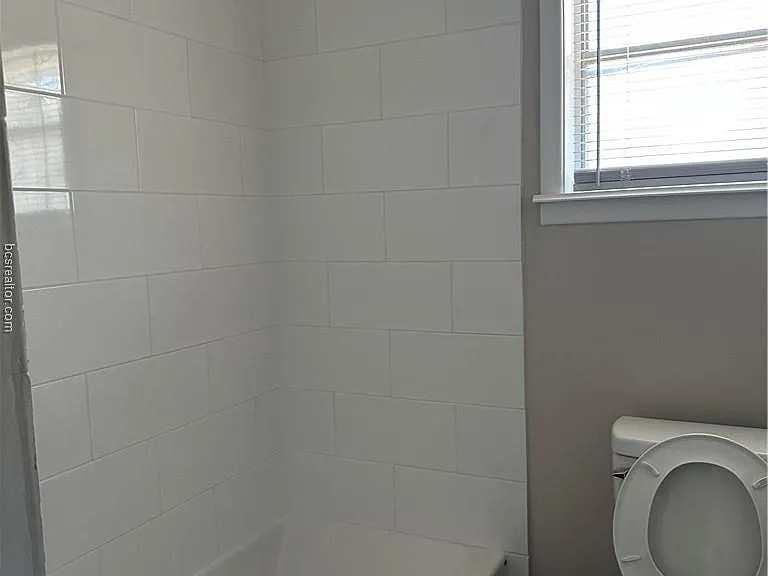 4005 College Main St — Photo 12