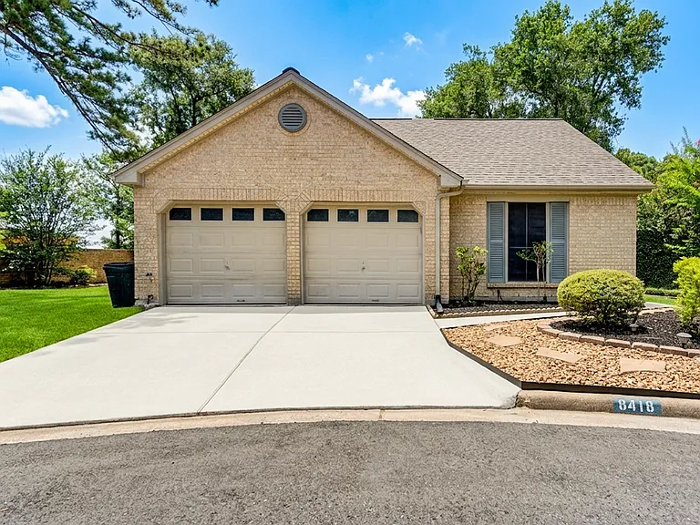 8418 Mosshang Ct — Photo 1