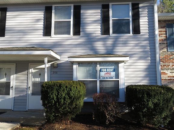 2nd image of 412 Janie Ln
