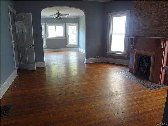 2nd image of 473 Breckenridge St