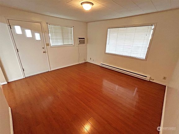 5th image of 705 Cedar Street